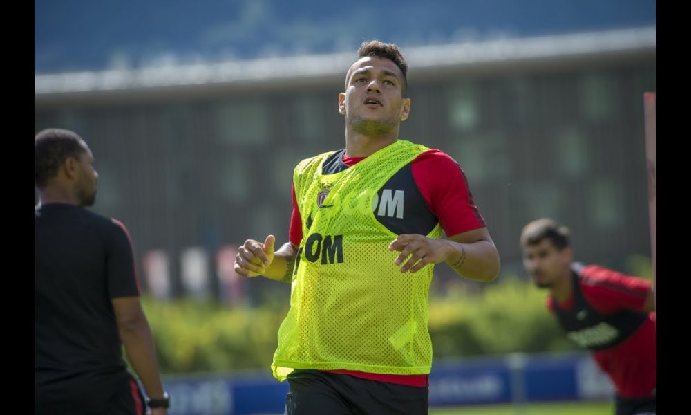 R. Lopes : "M'imposer et remporter des titres" - AS MONACO ...